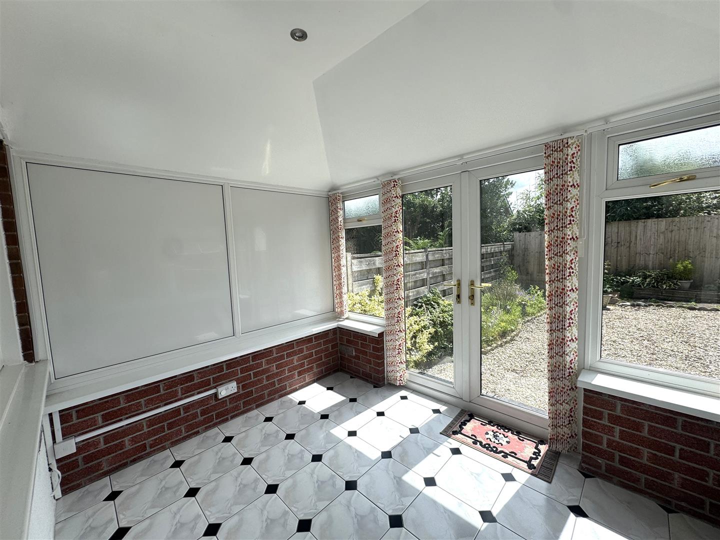 Glyncollen Drive, Ynysforgan, Swansea, SA6 6RS